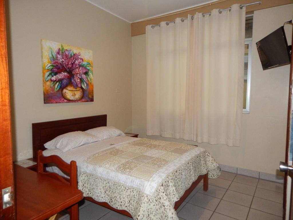 Hotel Suyox Tarapoto Cameră foto